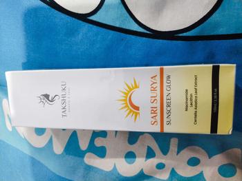 Product Review of Sunscreen  GLow Sari Surya SPF 50 TAKSHUKU from 🅲**🆁 🆉**🆄 2