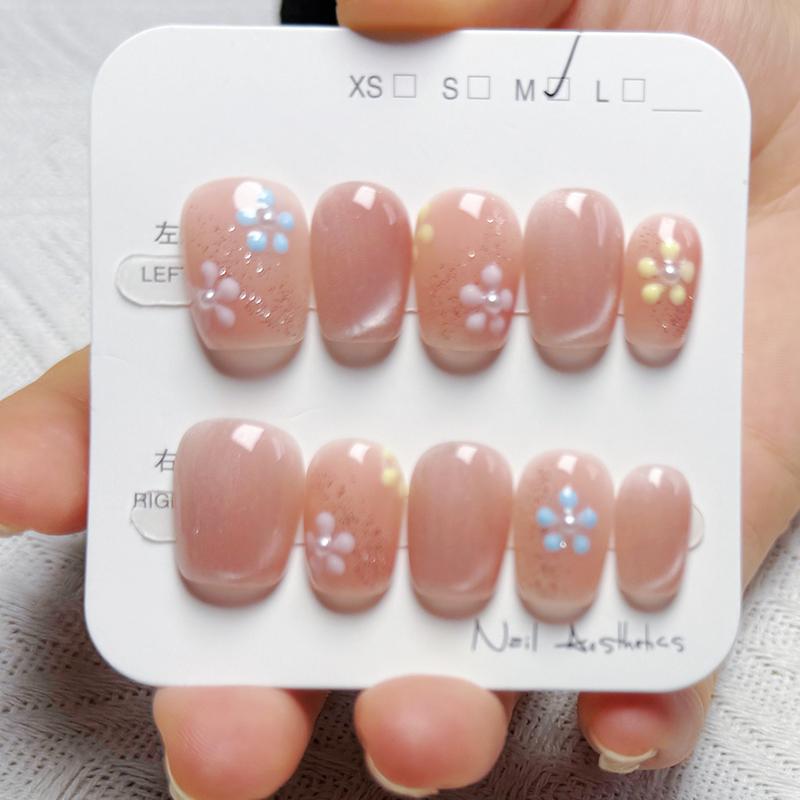 Product Introduction of "Hand-made" hand-painted pattern to wear nails, cat's eye color-changing nail art, detachable nail stickers for many times. 2