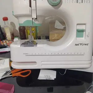 ALL FLY Mesin Jahit Portable 520 Versi Upgrade Multifungsi 12 Mode Jahitan Beragam Ringkas Mudah Simpan Cocok Penggunaan Rumahan DIY Perbaiki Pakaian Jahit Aksesoris Praktis untuk Pemula  COD