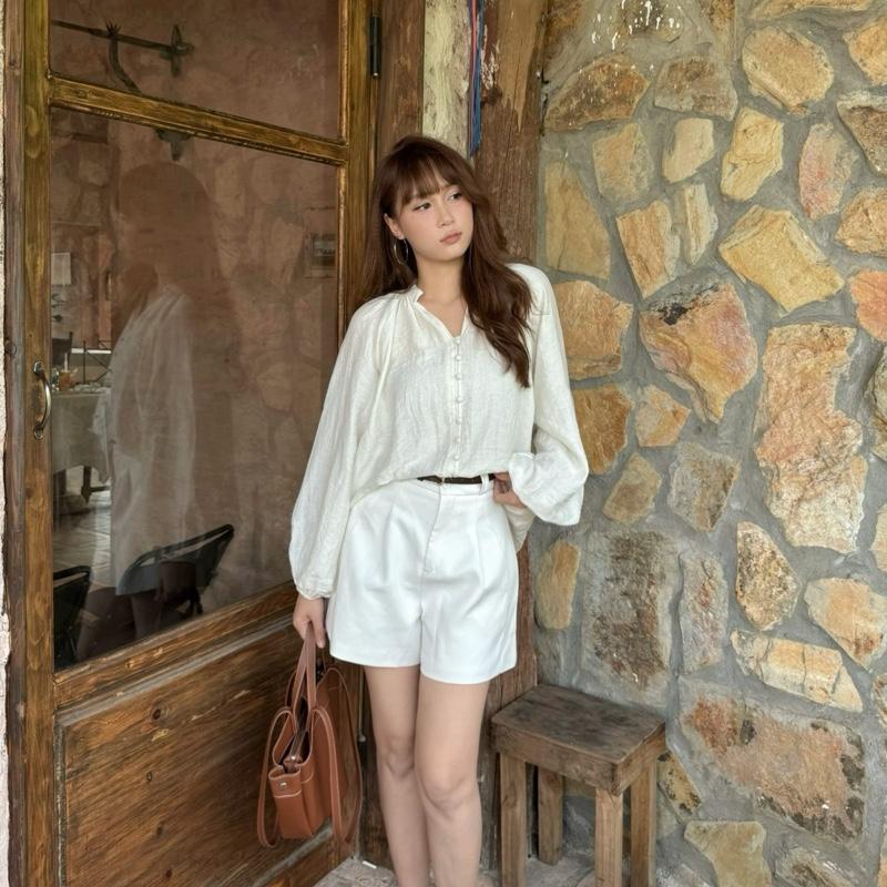 Áo sơ mi kiểu form rộng babydoll tay phồng cúc bọc | Yurii Shirt - B.Y Tea Clothing