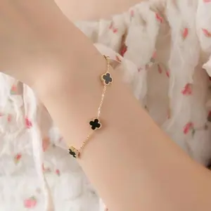 Gelang Tangan Wanita Titanium Sebalik Hitam Sebalik Putih dengan Berlian Buatan dan Bunga