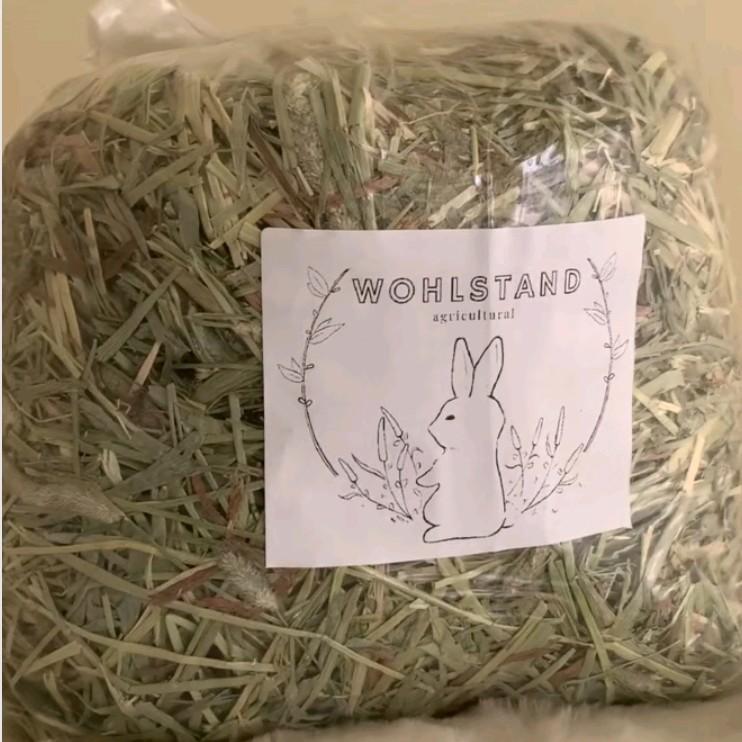 makanan kelinci rumput timothy hay untuk kelinci kesayangan 1