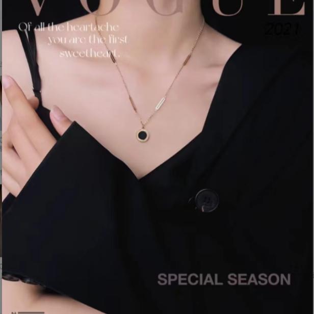 086 Kalung Perhiasan wanita titanium rantai liontin bulat angka romawi warna hitam berlapis emas elegant anti luntur 2