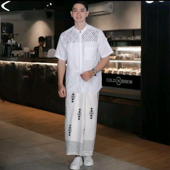 Setelan SARKO Sarung Dan Koko Lengan Pendek Motif Bordir Diamond Sarung Motif Sarang Tawon Setelan SARKO Sarung Dan Koko Lengan Pendek Motif Bordir Diamond Sarung Motif Sarang Tawon