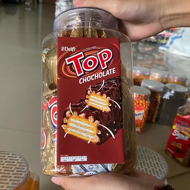 Top cokelat