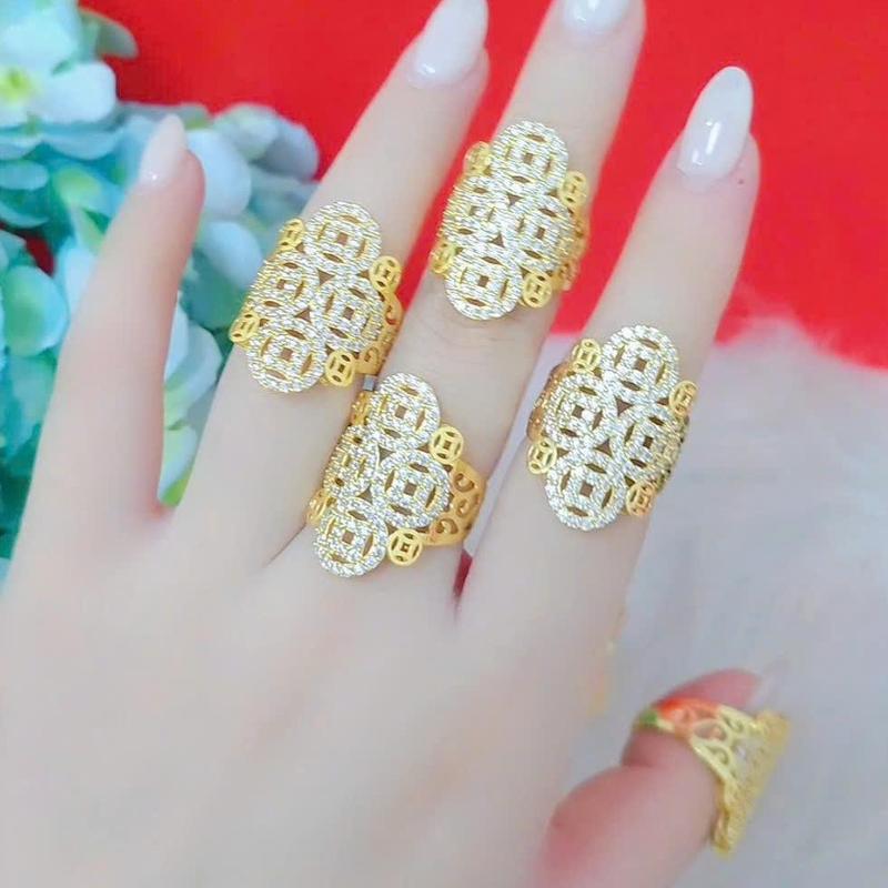  Nhẫn kim tiền bản lớn mặt 4 đồng xu đính đá chất Titan không rỉ xi vàng bền màu 