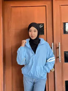 Jaket Parasut Olahraga Wanita Casual Ld 125 Waterproof