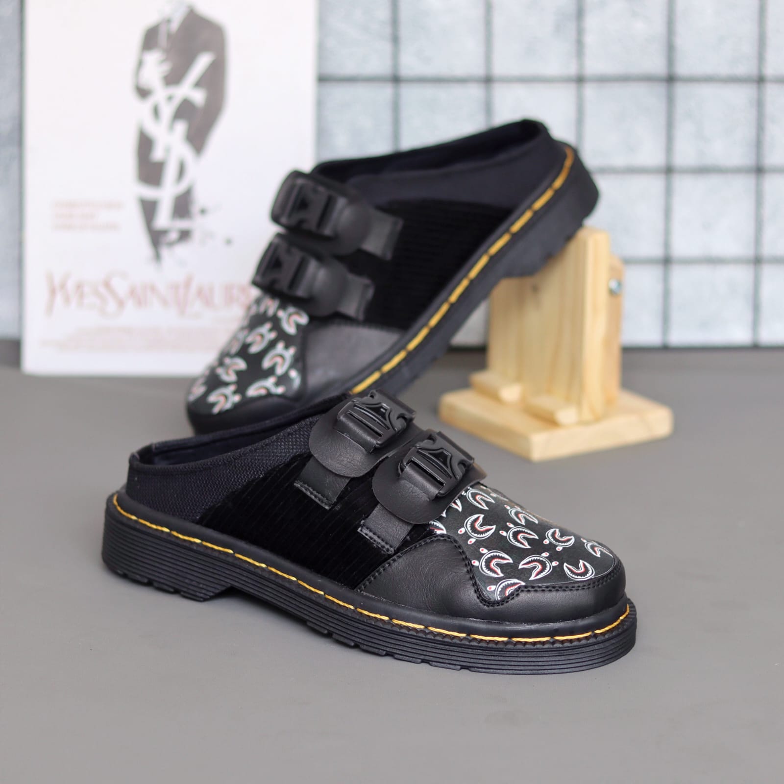 Bustong - Sandal Selop Kulit Asli Original Pria Casual BLACK Bustong - Sandal Selop Kulit Asli Original Pria Casual BLACK