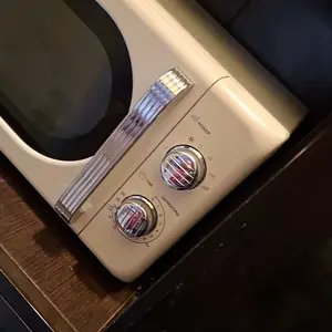 SHARP R-201MRS-BW | Retro Microwave 20L | 6 Power Levels | Even Heating Technology | Microwave Retro Design | 400W