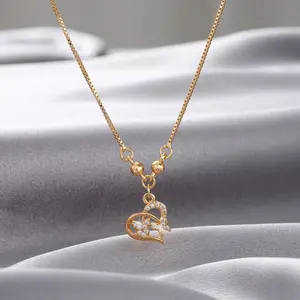 Kalung Wanita Titanium Anti Karat Hati  Berlian Klavikula Rantai Aksesoris Fashion Kalung Perhiasan Emas liontin sehari-hari