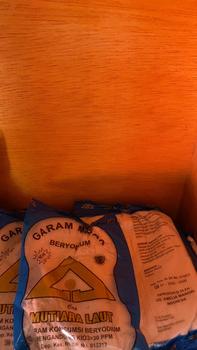 Product Review of 10 PCS GARAM + 12 ROYCO AYAM 8 GR , GARAM DAPUR BERYODIUM  PAKET 10 PCS +;12 PCS from O** S**p 1
