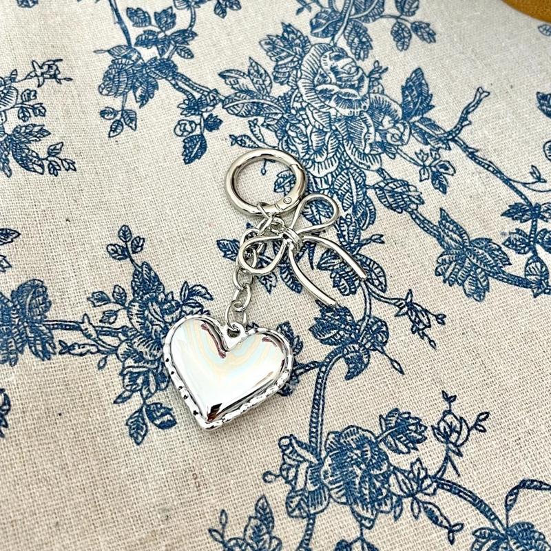 Gantungan Kunci Silver monochrome monokrom / gantungan kunci pita love kecil keychain / Keychain Coquette Love Big Heart / Bag strap Love Pita Phone Strap 4