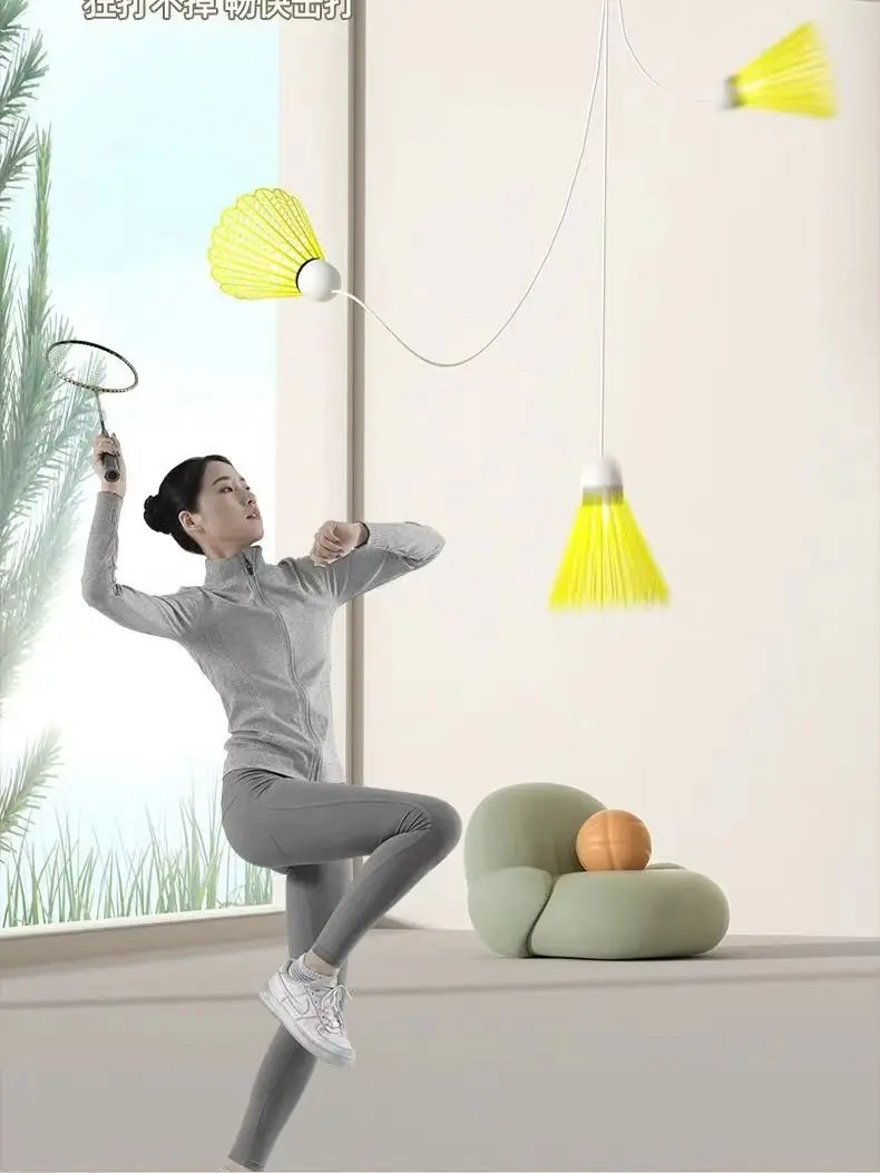 Badminton single trainer automatic rebound line one person plays indoors