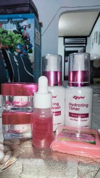 Product Review of Letsglow Skincare Mencerahkan Wajah from R**5 0