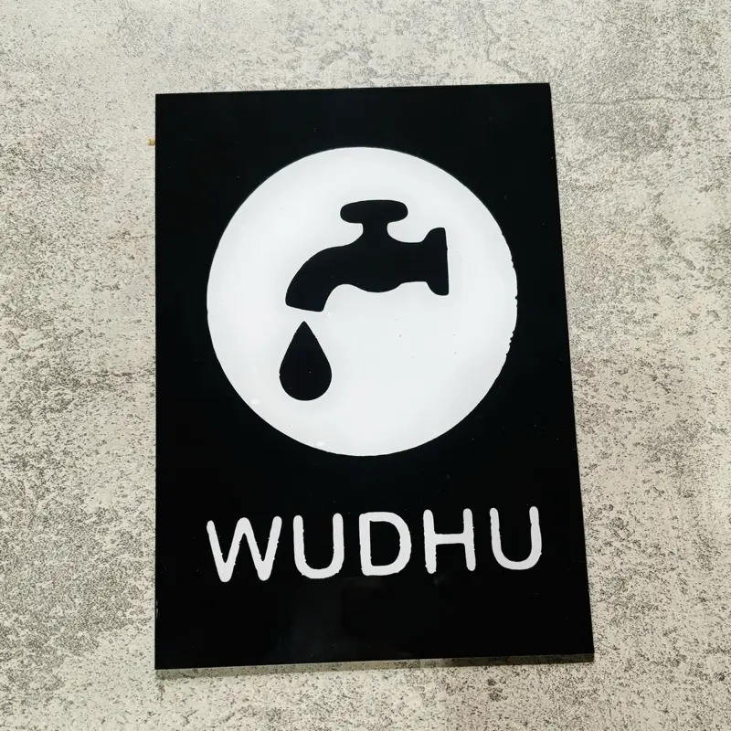Sign Board Tulisan Papan Tanda Toilet WC Mushola Alas Kaki Dilepas Signage Penanda Ruangan Nomor Rumah Acrylic Akrilik Cctv Custom Dekorasi Pajangan Dinding 4