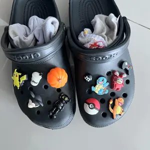 AHT-440 Charms Pin Bentuk Huruf Angka Tebal Hitam Black