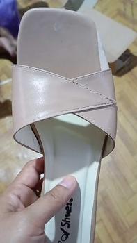Product Review of SANDAL WANITA HAK TAHU 3CM TERBARU MODEL ELEGAN REKOMENDASI UNTUK WANITA TREN DAN KEKINIAN Hitam from I**r 0