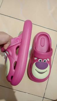 Product Review of Sandal Lotso Beruang Stroberi Sandal Kartun Lucu Shoes Sendal Wanita Karet Cewek Cowok from J**🍩 2