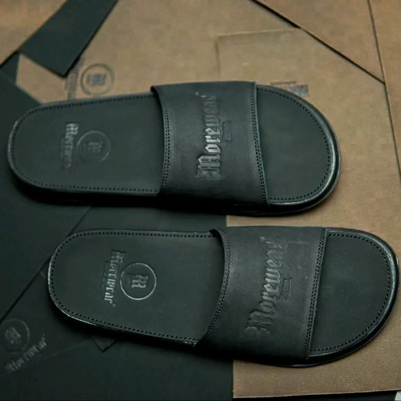 SANDAL PRIA KULIT ASLI GARUT/SANDAL MOREWEAR KULIT/SANDAL KULIT PREMIUM/SANDAL KEKINIAN/ SANDAL SLIP ON Sendal hitam 0