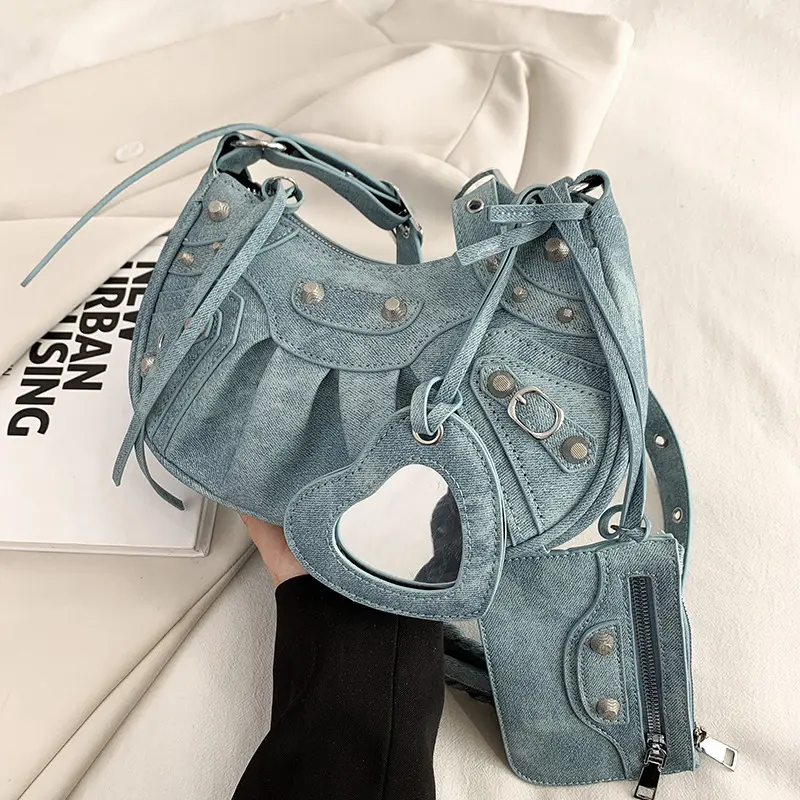 Designer Diamonds Hobos Moto Style Rivet Locomotive Bag Women Shoulder Bag Studded Rivet Crossbody Shining Underarm Bag Fashion