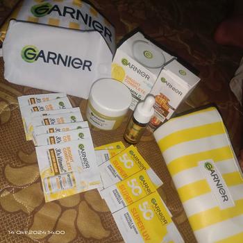 Product Review of [FREE 6X SERUM] Paket Hemat Brightening - Glowing ISI 2 ISI 3 - Brightening - Krim Pagi Malam – Bundle – Serum Vitamin C - Moisturizer from 𝓪**𝓲 0