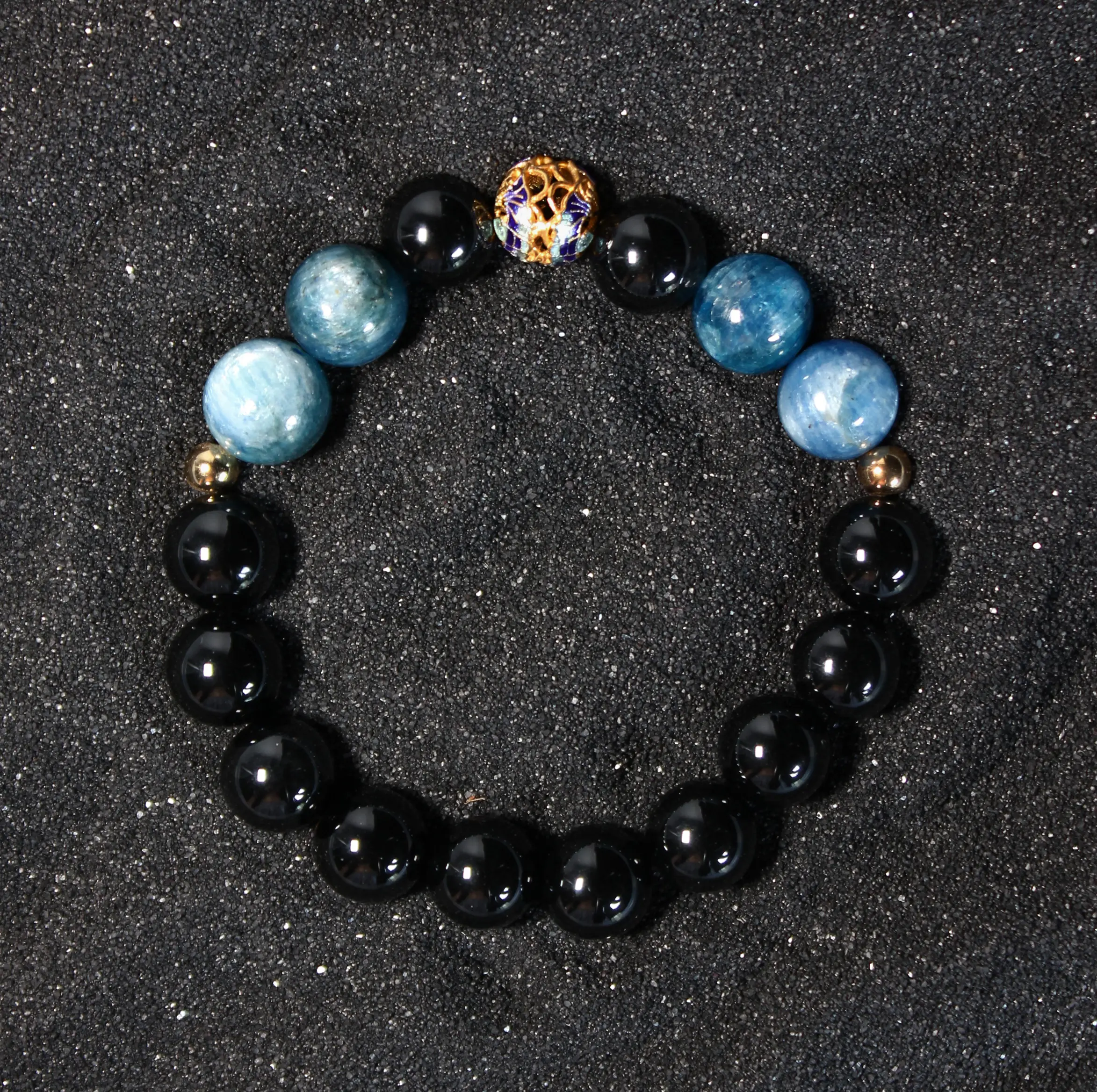 A020 Blue Kyanite & Black Onyx Bracelet (10mm)