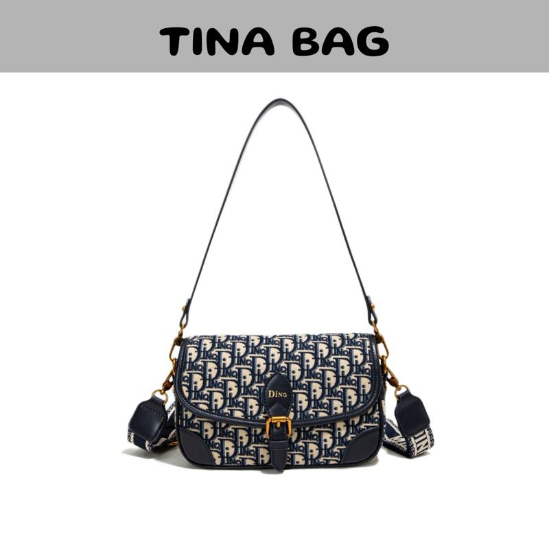  Túi vuông cao cấp Monica Dino Túi cao cấp chất vào bố dầy dặn; Túi đeo vai đeo chéo hiệu Monica; Túi nội địa trung xuất khẩu; Túi vuông nắp nan châm hít mặt sau túi có ngăn phụ 