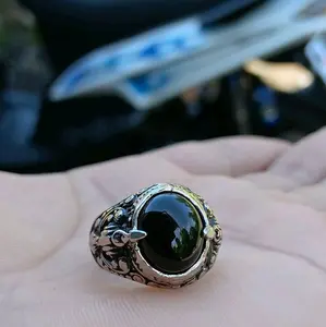 Cincin Yaman Hitam  dengan Desain Eksklusif dan Kualitas Terbaik