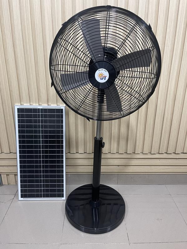  QUẠT ĐỨNG NĂNG LƯỢNG 18 INCH 25W CAO CẤP Pin 11.1V 15.000mAh Có Cổng USB Điều Khiển Từ Xa Bảo Hành 1 Năm 