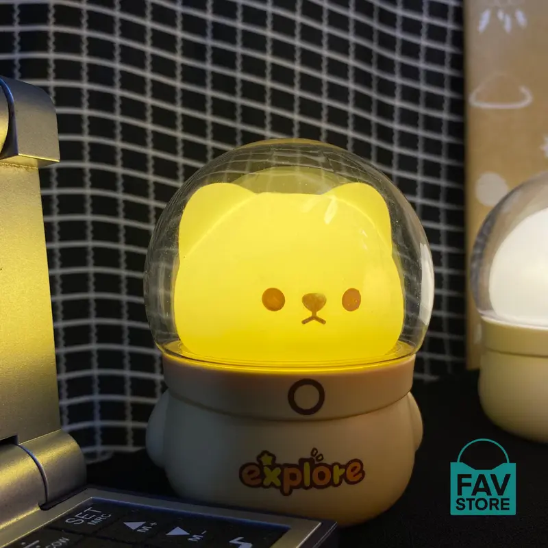 Lampu Meja Unik Aesthethic Model Astronot - Lampu Tidur Mini Aesthetic Rechargeable - Aksesoris Kamar Tidur Aesthetic 6