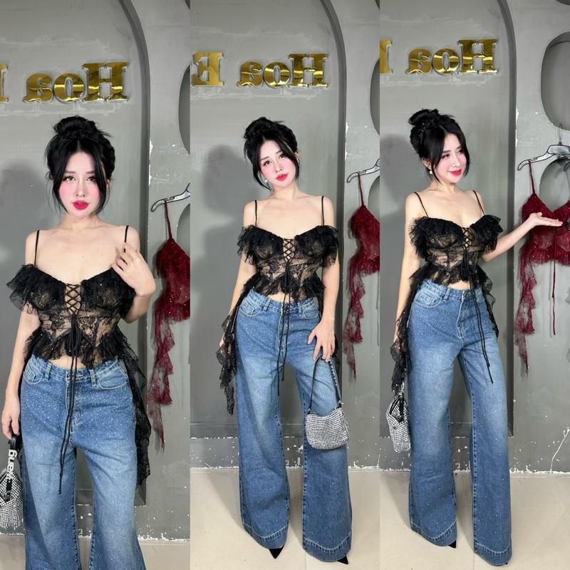 Hoa Enlly- Áo ren kim sa bèo đan dây ngực tua rua cực kì slay chất vải ren hoa nổi đính kim sa bling bling cực kì nổi bật luôn ạ. Áo có thể mix với chân váy ngắn chân váy dài quần short hay quần jean ống rộng đều rất chơi luôn nàng ơi