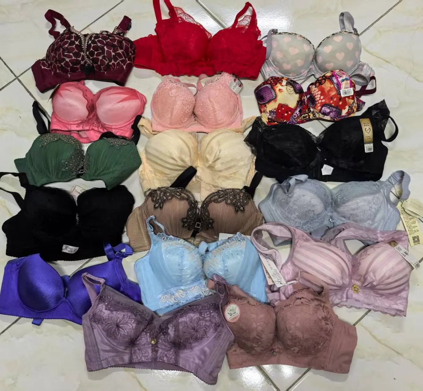 CUCI GUDANG!!!! BRA/ BH WANITA TERDAPAT KAWAT DAN TIDAK ADA KAWAT (BISA PILIH ADA KAWAT DAN TIDAK ADA)