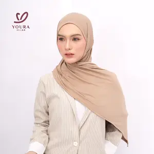 Pashmina Rayon Spandex Lyora Adem & Lembut, Jatuh Rapi Tanpa Ribet, Bahan Kaos – by Youra Hijab