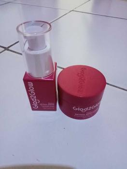 Product Review of [BPOM] Glad2Glow 2pcs bundle Skincare 2in1 Paket - Moisturizer+Serum Glowing Anti-acne Dark spot Barrier Bright Blueberry Ceramide Centella Berjerawat Memudarkan Mencerahkan Pencerah Wajah Arbutin Acid Extract Niacinamide Cooling Pelembab Melembutkan from R**i L**a 2