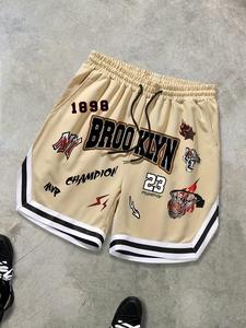 Pantalones cortos de baloncesto estilo americano, casuales de alta calle, en tejido transpirable y de secado rápido, diseño holgado, estampado de grafiti vintage para el uso diario y el ocio del fin de semana