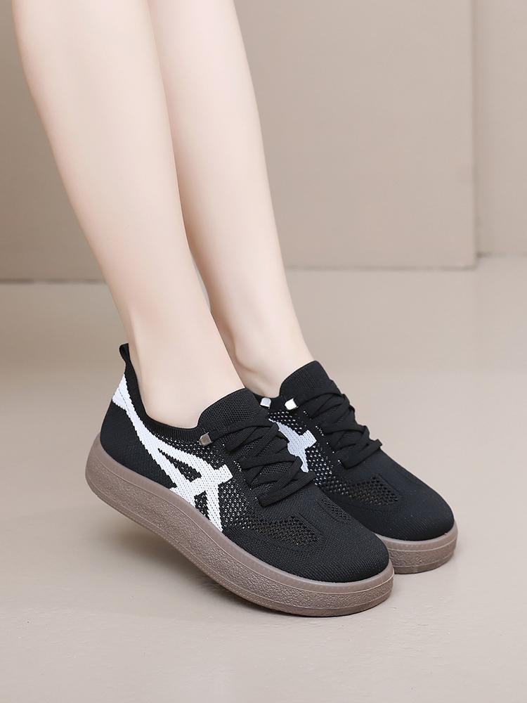 Product Introduction of 2025 summer new women's casual shoes Breathable mesh surface comfortable shoes for many occasions can be worn shoes 15