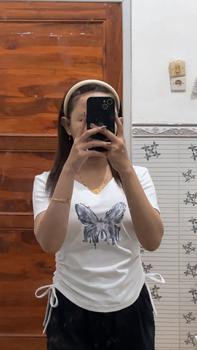 Product Review of Kaos Serut Grafis Kupu-kupu Pendek Wanita from i**_ 1