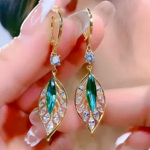 Anting Hoop Daun Hijau Zirkon Berkilau - Gaya "Ranting Emas dan Daun Giok" - Aksesori Telinga Baru yang Trendi & Elegan