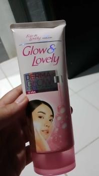 Product Review of Glow & Lovely Dermaglow Faical Foam 100gr from v**🐣 0