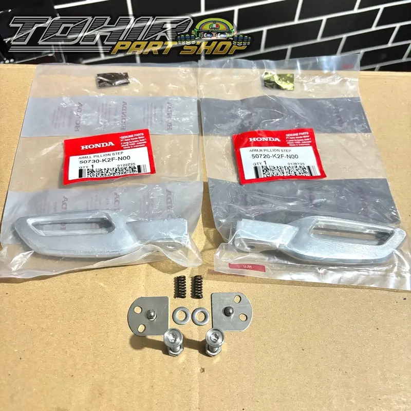￼Foot step Scoopy New K2F Original Sepasang SET komponennya 0