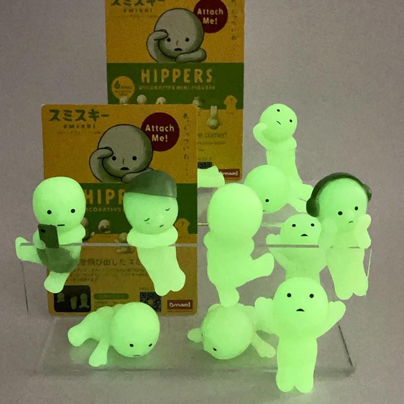 HG Figure Dreams Smiski Hippers Boneka Dekorasi Lucu Untuk HP, Laptop, & Meja Hadiah