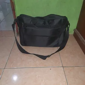 Tas Kantor Polos pl tutup Black Tas Slempang pria zize 15inci