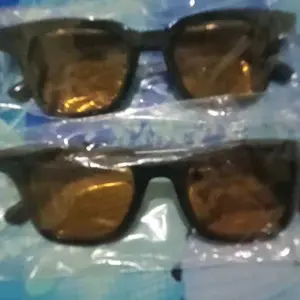 Kacamata Hitam Wanita dan pria Korea Fashion Small Candy Color Square Anti UV400 Plastik Eyewear Sunglasses Lensa Plastik