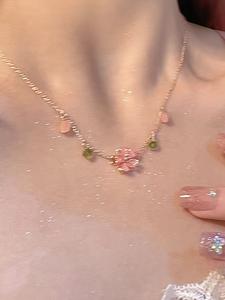 Collar colgante de flor de cerezo elegante y dulce, joyería femenina de diseño delicado, accesorio versátil para fiestas, collares modernos para mujeres
