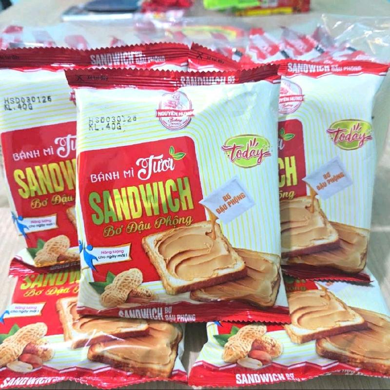 Combo 10c Bánh mì kẹp Bơ đậu phộng