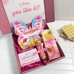 HAMPERS VALENTINE COKLAT SILVERQUEEN KUPU-KUPU/KADO VALENTINE/HADIAH VALENTINE/KADO PACAR/KADO PINK/KADO COKLAT SILVERQUEEN/KADO COKLAT VALENTINE/KADO ULANG TAHUN