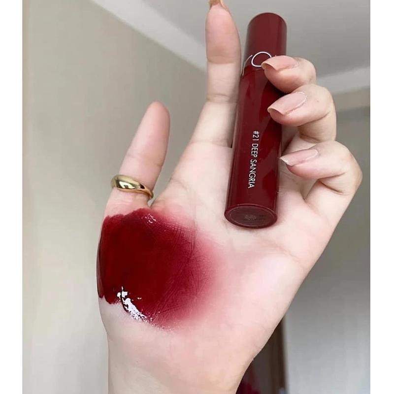 Son Bóng Romand màu 21 đỏ mận (Son Môi Rom&nd Juicy Lasting Tint 21 Deep Sangria)