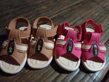 Product Review of COMBO 2 ĐÔI SANDAL KÈN ADDA TẬP ĐI CHO BÉ XỐP SIÊU NHẸ QUAI DÁN MẶT TẨY CÓ 3 MÀU NÂU XANH ĐỎ from d**5 0