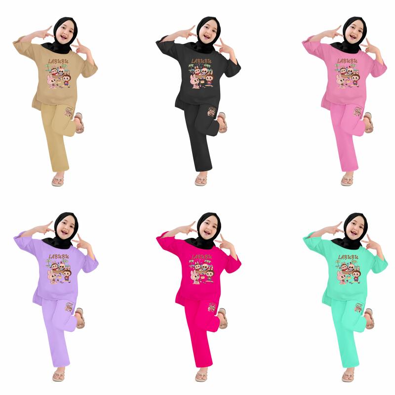 Baju Anak Perempuan - Setelan Kaos dan Celana Panjang Anak Cewek Fashion Pakaian Belah Usia 4-13 Tahun - Motif BEACH LABUBU Pink 2