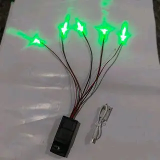 lampu matrix 4 mode batree bisa di cas jika habis cocok untuk variasi segala jenis miniatur truck,  bus,  mobil2n lainnya biar tambah keren miniatur anda 5